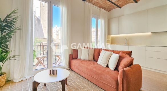 MAGNÍFICA VIVIENDA EN GRACIA