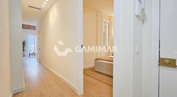 MAGNÍFICA VIVIENDA EN GRACIA