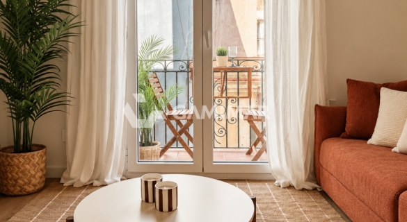 MAGNÍFICA VIVIENDA EN GRACIA