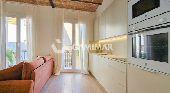 MAGNÍFICA VIVIENDA EN GRACIA
