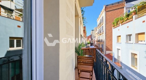 MAGNÍFICA VIVIENDA EN GRACIA
