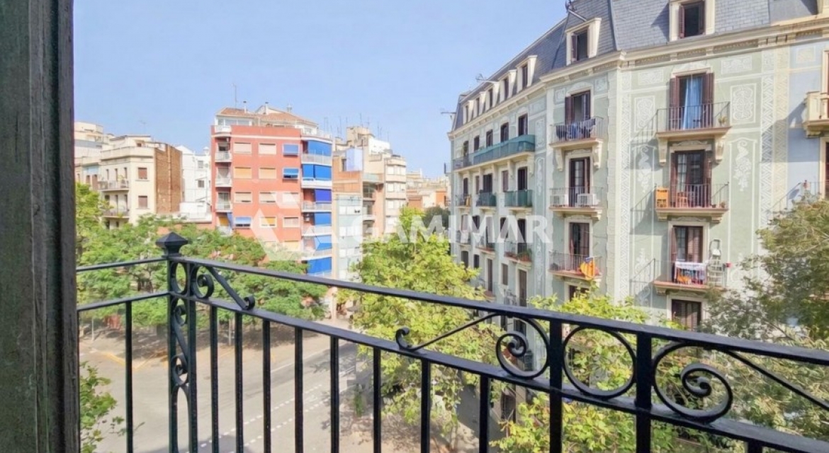 PISO EN EIXAMPLE