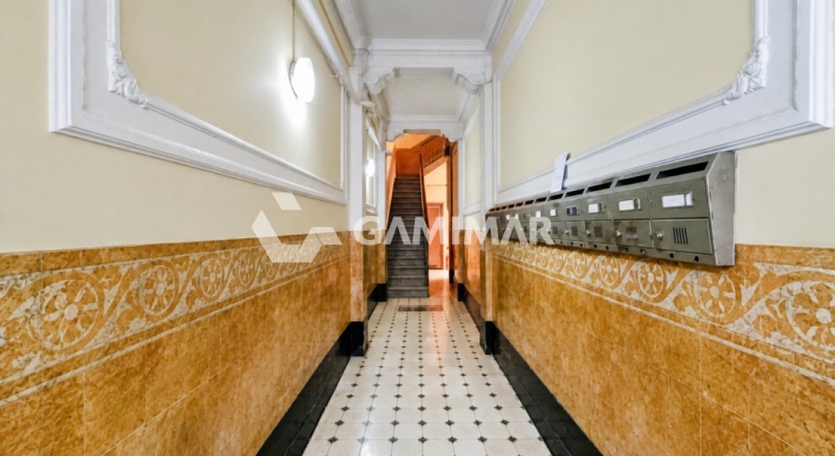 MAGNÍFICA VIVIENDA EN GRACIA