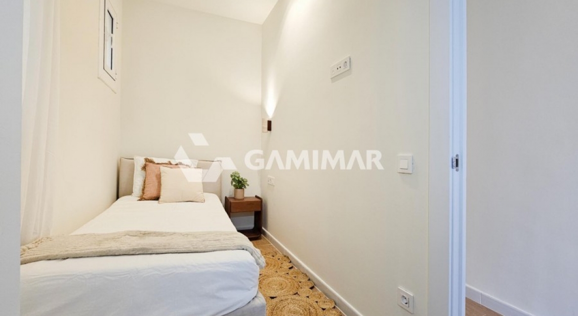 MAGNÍFICA VIVIENDA EN GRACIA