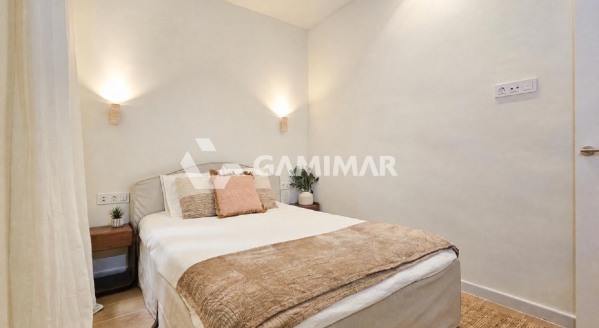 MAGNÍFICA VIVIENDA EN GRACIA